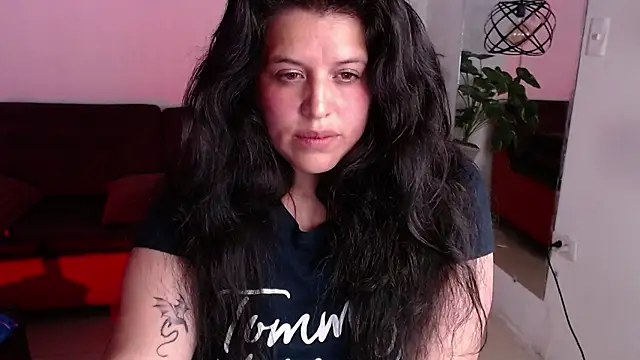 Snapshot of Andrea_secret_ chatting on 09-16-25, 05:58 Andrea secret  online show from 09-16-25, 05:58