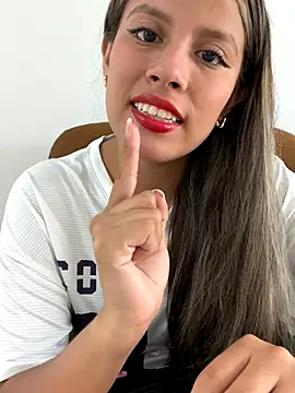 EMILIIA RICHTER   online show from 10-09-25, 06:39