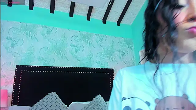 Snapshot of SamyySwet chatting on 05-03-26, 01:11 SamyySwet online show from 05-03-26, 01:11