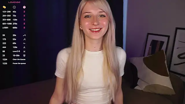 FridaAaberg online show from 09-26-25, 07:34