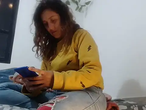 Snapshot of sany_thomson chatting on 09-29-25, 11:42 sany thomson online show from 09-29-25, 11:42