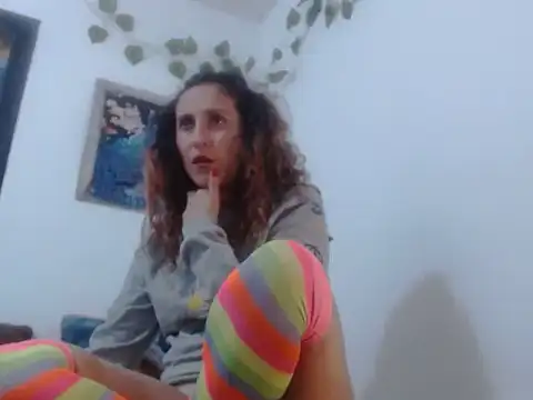 Snapshot of sany_thomson chatting on 10-11-25, 01:49 sany thomson online show from 10-11-25, 01:49