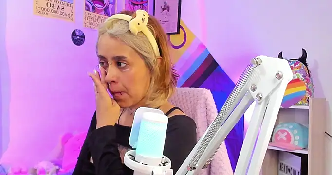 NekoWaifu online show from 09-27-25, 01:27