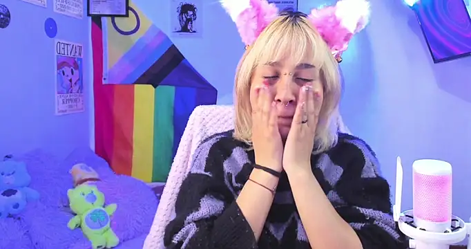 NekoWaifu online show from 11-09-25, 09:35