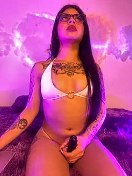 -Dannii- online show from 09-20-25, 03:40