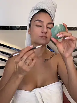 MiaKane99 online show from 04-07-26, 11:54