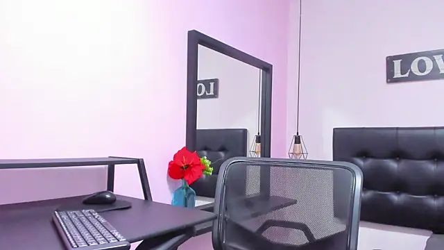 Snapshot of Zaira-Black chatting on 10-01-25, 08:15 Zaira-Black online show from 10-01-25, 08:15