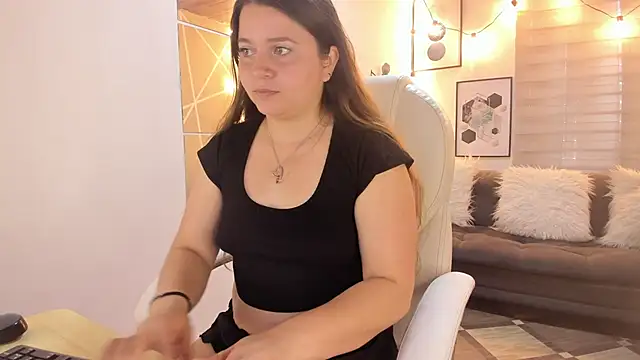 Snapshot of sophiee09_ chatting on 10-24-25, 01:51 sophiee09  online show from 10-24-25, 01:51