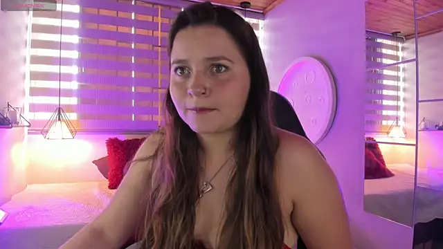 sophiee09  online show from 04-10-26, 01:38