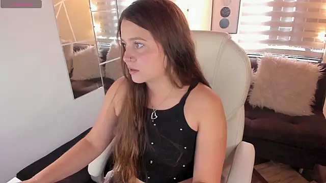 sophiee09  online show from 04-18-26, 01:37