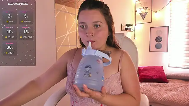 sophiee09  online show from 04-22-26, 01:45