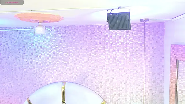 paulina cano online show from 10-06-25, 07:11