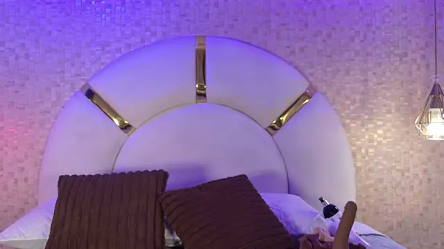 paulina cano online show from 11-04-25, 07:35