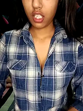 reetika6375 online show from 11-14-25, 07:23