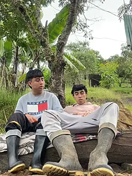 Snapshot of sky-wolves chatting on 01-16-26, 07:29 sky-wolves online show from 01-16-26, 07:29