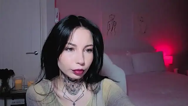 jeans-and-peach online show from 10-18-25, 09:37