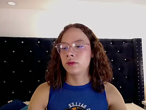 Snapshot of bycandy_ chatting on 10-01-25, 01:39 bycandy  online show from 10-01-25, 01:39