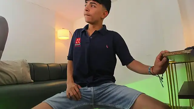 Snapshot of Peter_chase chatting on 11-15-25, 06:15 Peter chase online show from 11-15-25, 06:15