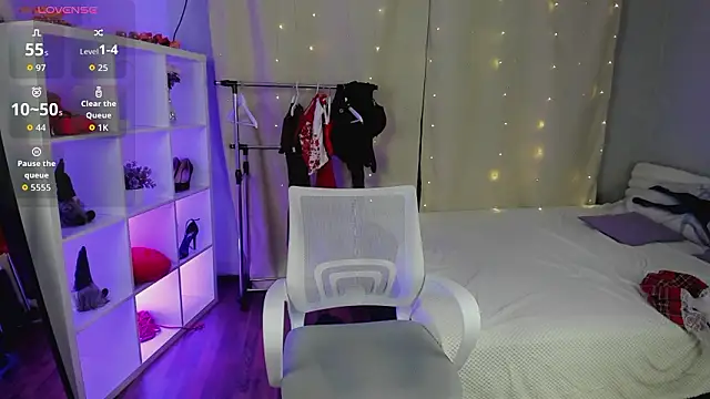 VikkyJane online show from 02-20-26, 06:26