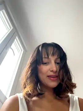 MaiaRouge online show from 10-31-25, 11:00