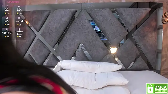 Scarlet  Jones  online show from 01-15-26, 10:35