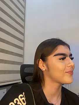 SofiaFontaiine online show from 11-20-25, 04:12