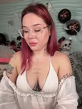 Snapshot of EvaNude- chatting on 10-27-25, 10:14 EvaNude- online show from 10-27-25, 10:14
