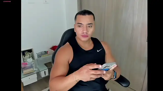 Snapshot of Biscuit_oliva chatting on 09-21-25, 09:55 Biscuit oliva online show from 09-21-25, 09:55