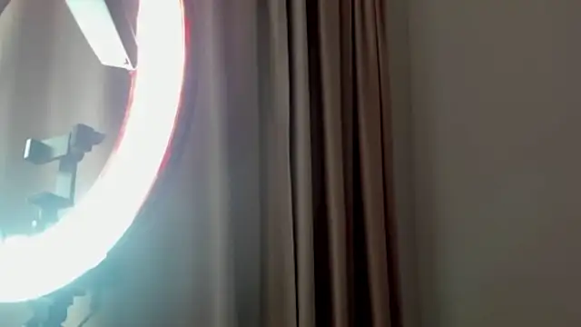 Snapshot of Biscuit_oliva chatting on 09-23-25, 03:09 Biscuit oliva online show from 09-23-25, 03:09