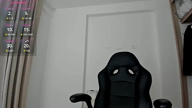 Snapshot of Biscuit_oliva chatting on 10-03-25, 04:09 Biscuit oliva online show from 10-03-25, 04:09