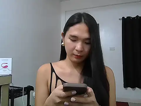 Snapshot of cumslut_selena69 chatting on 05-22-26, 12:11 cumslut selena69 online show from 05-22-26, 12:11
