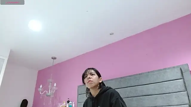 Snapshot of BlueHoney12 chatting on 10-04-25, 08:18 BlueHoney12 online show from 10-04-25, 08:18