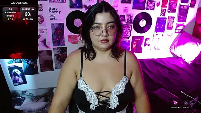 Roxy f w online show from 04-09-26, 03:28