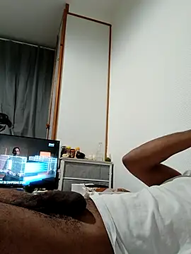 Mikaaa97 online show from 11-16-25, 05:18