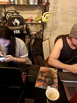 BunnyAndZek online show from 10-28-25, 12:36