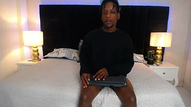 Snapshot of SkylerBigxxx chatting on 06-04-26, 04:29 SkylerBigxxx online show from 06-04-26, 04:29