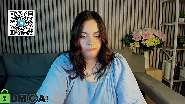 Mia R0ss online show from 10-19-25, 01:06