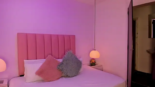 Snapshot of Amy_Ferreira chatting on 10-08-25, 03:26 Amy Ferreira online show from 10-08-25, 03:26