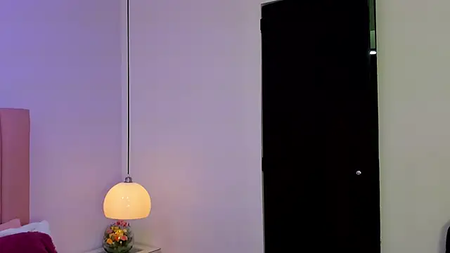 Snapshot of Amy_Ferreira chatting on 10-11-25, 03:28 Amy Ferreira online show from 10-11-25, 03:28