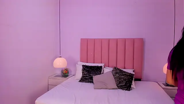 Snapshot of Amy_Ferreira chatting on 11-13-25, 10:19 Amy Ferreira online show from 11-13-25, 10:19