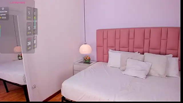 Snapshot of Amy_Ferreira chatting on 12-14-25, 12:27 Amy Ferreira online show from 12-14-25, 12:27