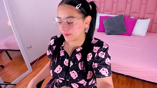 Amy Ferreira online show from 12-21-25, 12:51