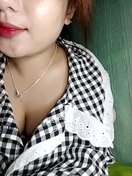 Snapshot of Linksys_nicee chatting on 10-26-25, 02:23 Linksys nicee online show from 10-26-25, 02:23