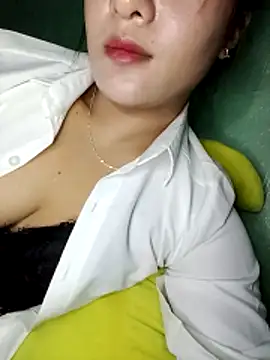 Snapshot of Linksys_nicee chatting on 10-29-25, 03:47 Linksys nicee online show from 10-29-25, 03:47