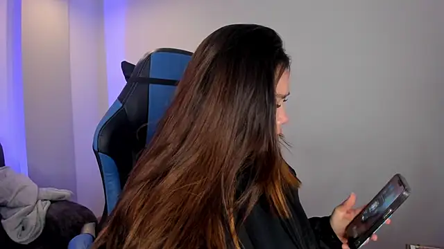 Wendy Harris0 online show from 10-19-25, 03:51