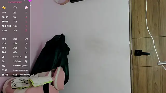 Yuni kim online show from 11-26-25, 03:24