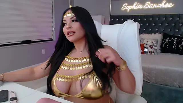 Snapshot of theofficialsophiasanchez chatting on 10-31-25, 01:17 theofficialsophiasanchez online show from 10-31-25, 01:17