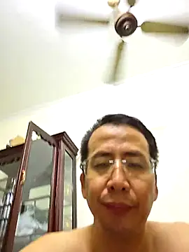 MaiHoang2k online show from 10-05-25, 01:42