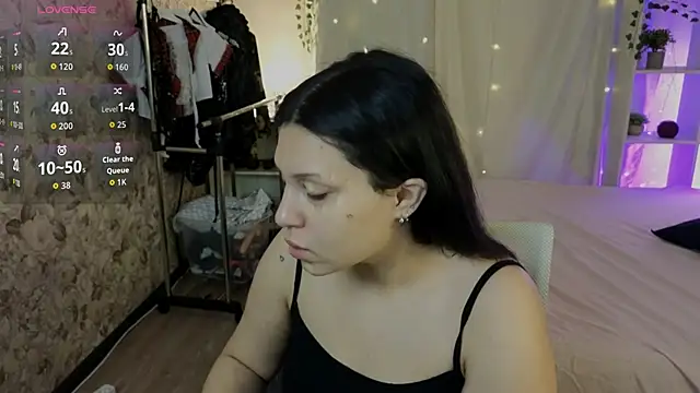 LoNik Tvvins online show from 11-18-25, 11:36