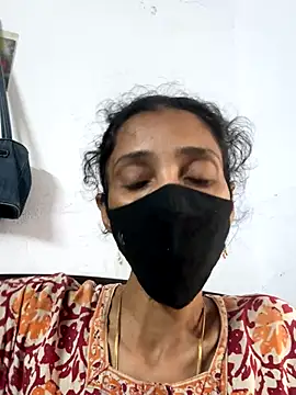 sweetreddy-02 online show from 10-24-25, 06:32